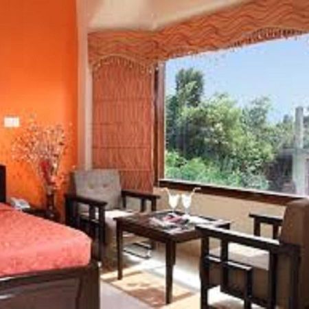 Polo Regency Hotell Sundarnagar Exteriör bild