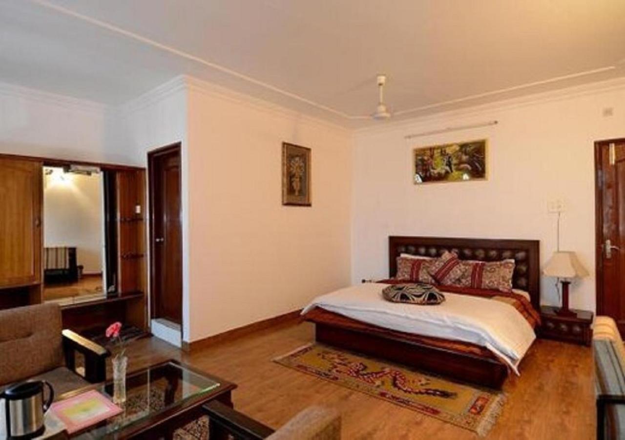 Polo Regency Hotell Sundarnagar Exteriör bild
